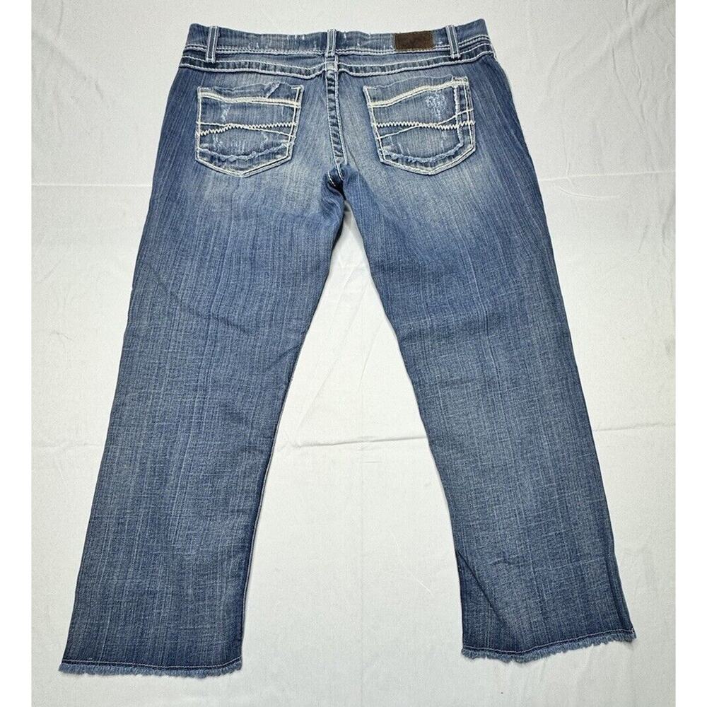BKE Sabrina Women's Distressed Raw Hem Crop Jeans - Size 31x23.5 - Picture 2 of 8